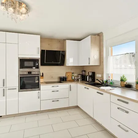 Appartamento Grosszuegiges Fuer 6 Nahe Frankfurt, Balkon, Grosse Kueche, Parkplatz