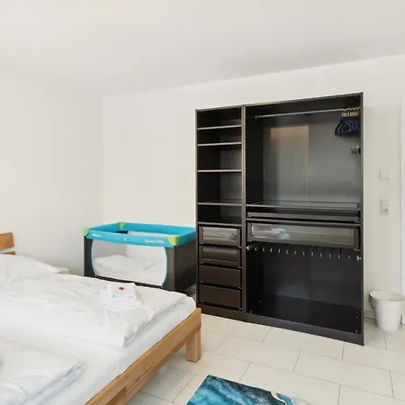 Grosszuegiges Fuer 6 Nahe Frankfurt, Balkon, Grosse Kueche, Parkplatz Lejlighed Karben