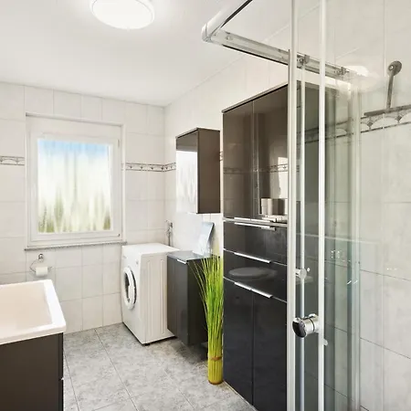 Lejlighed Grosszuegiges Fuer 6 Nahe Frankfurt, Balkon, Grosse Kueche, Parkplatz Karben