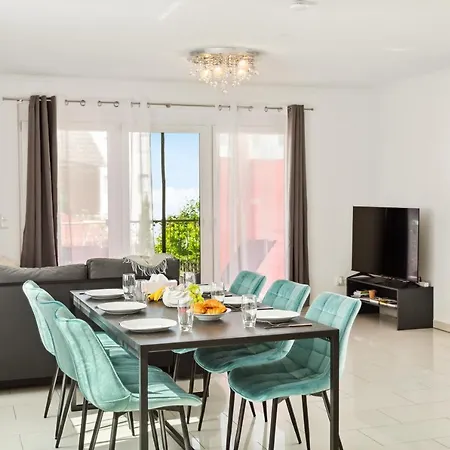Apartment Relax 6 - Modernes 4-zimmer - Self-checkin - Balcony - Parking