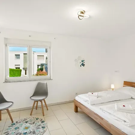 Grosszuegiges Fuer 6 Nahe Frankfurt, Balkon, Grosse Kueche, Parkplatz Lejlighed *