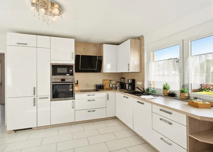 Appartamento Grosszuegiges Fuer 6 Nahe Frankfurt, Balkon, Grosse Kueche, Parkplatz