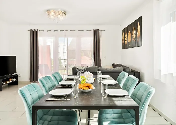 Apartment Relax 6 - Modernes 4-zimmer - Self-checkin - Balcony - Parking *