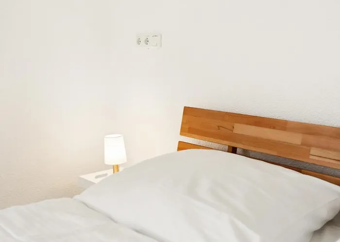 Grosszuegiges Fuer 6 Nahe Frankfurt, Balkon, Grosse Kueche, Parkplatz